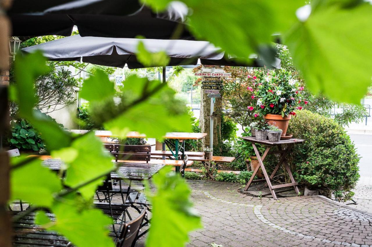 Gasthaus & Hotel Bischoff ロートガウ エクステリア 写真