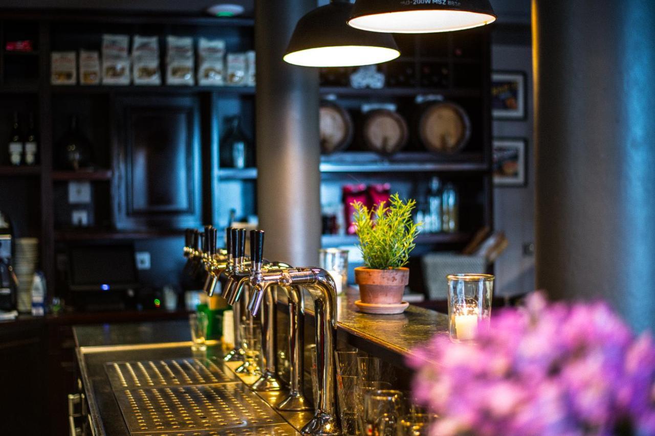 Gasthaus & Hotel Bischoff ロートガウ エクステリア 写真